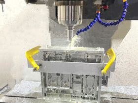 汽车零部件精密CNC加工